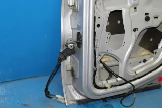 Tata Indica MAT6 Bj.09 Tür mit Türscheibe hinten rechts - Bild 10