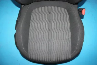 Beifahrersitz Sitz vorne rechts Sitzheizung Peugeot 308 II T9 Bj.14 - Bild 4