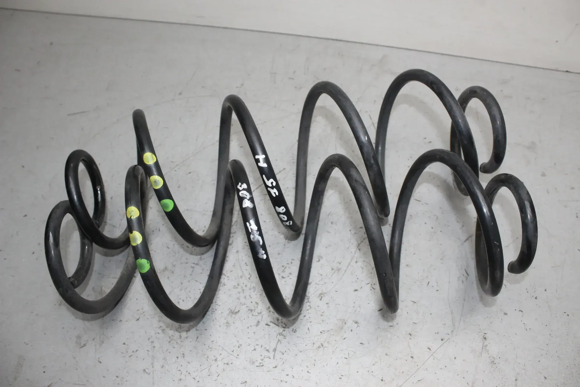 2x Feder Fahrwerksfeder Spiralfeder hinten links rechts Peugeot 308 II SW Bj.15 - Bild 1