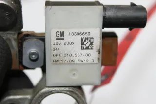 Sensor Batterie Klemme Batteriemanagement 13306650 Opel Adam M13 Bj.14 - Bild 3