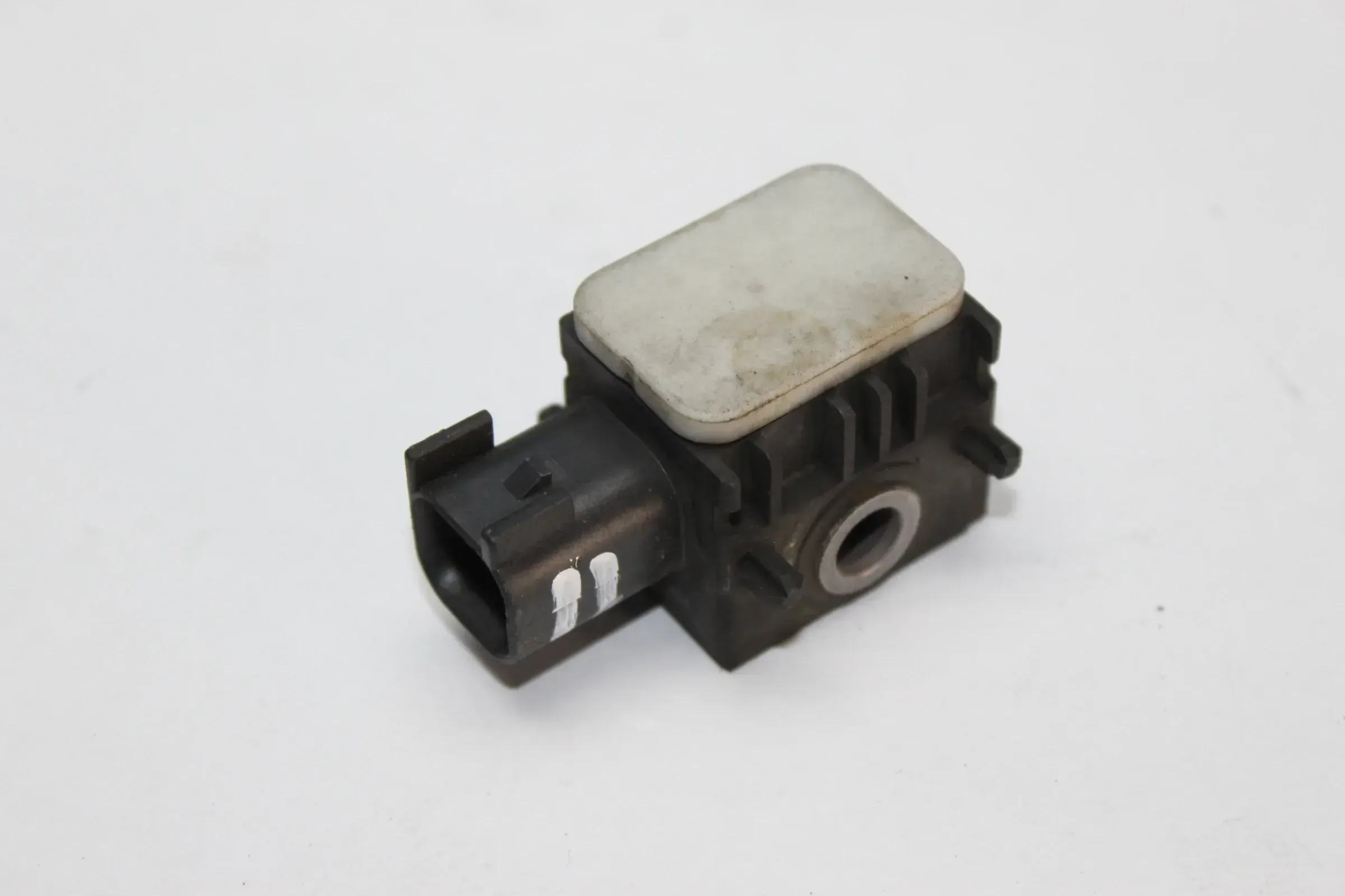 Airbagsensor Crashsensor Sensor 95930-2B000 Hyundai Santa Fe II CM Bj.06 - Bild 1