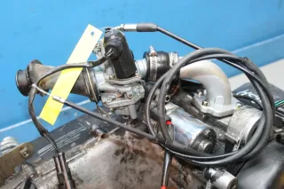 Motor KW1E40QMB mit Vergaser Anlasser für Roller Keeway Flash 50 2-Takt - Bild 4