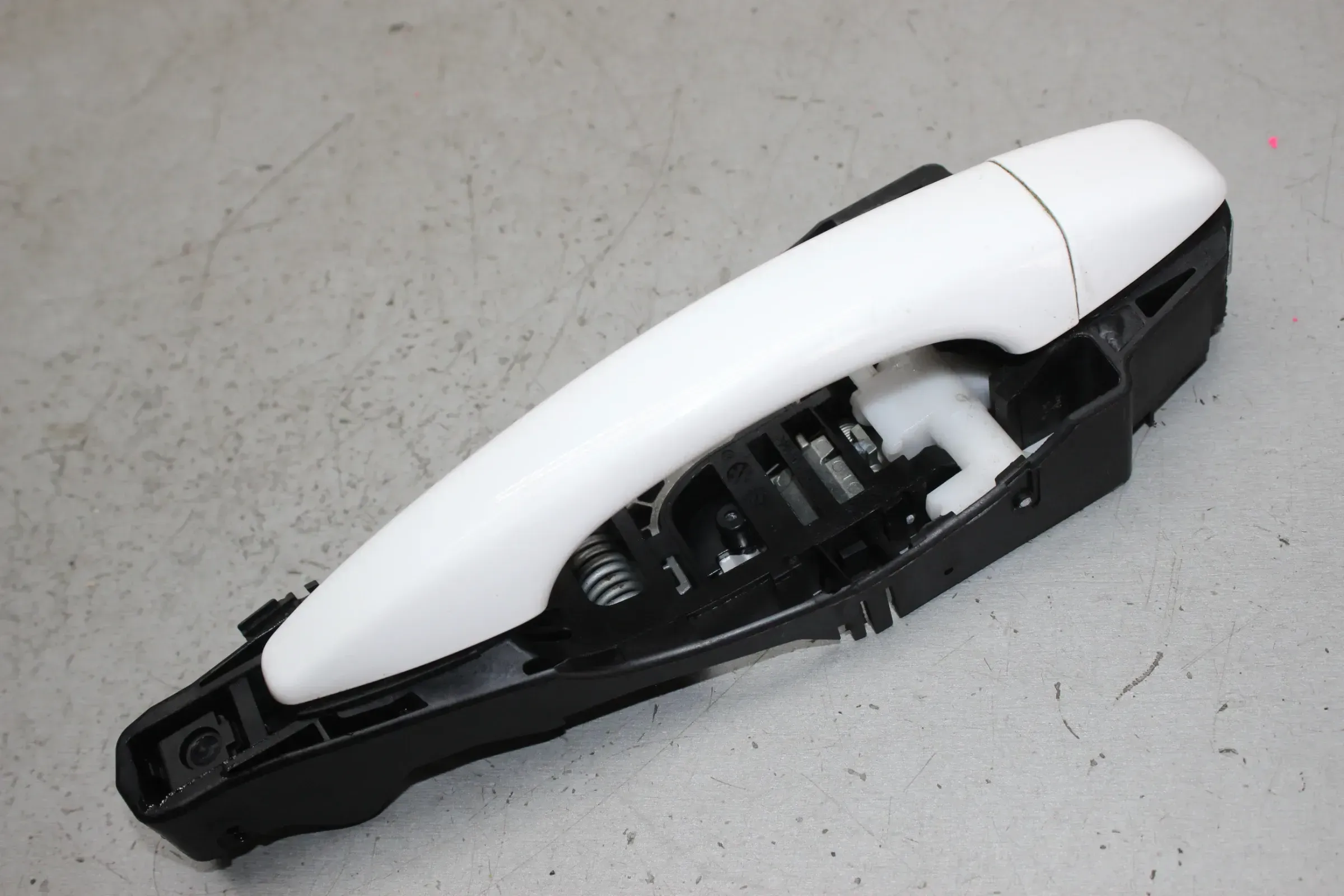 Türgriff Griff außen hinten links Farbe EWP 9674812180 Citroen C4 II NC Bj.16 - Bild 1
