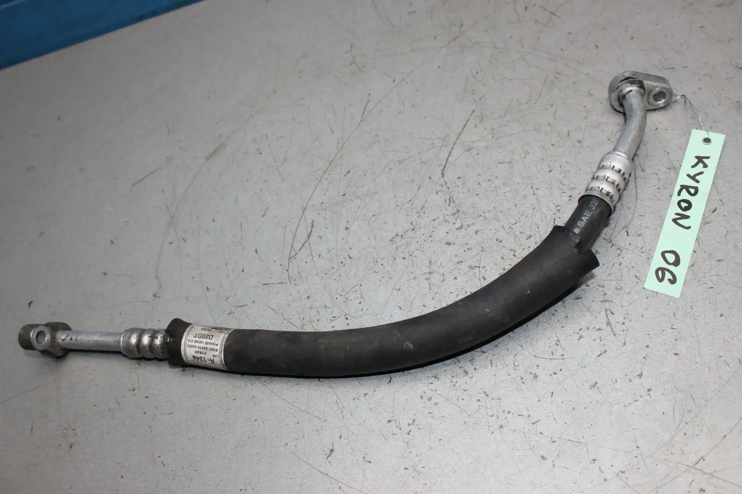 Klimaleitung Klima Leitung Schlauch Rohr 68610-09000 SsangYong Kyron 2.0 Bj.06 - Bild 1