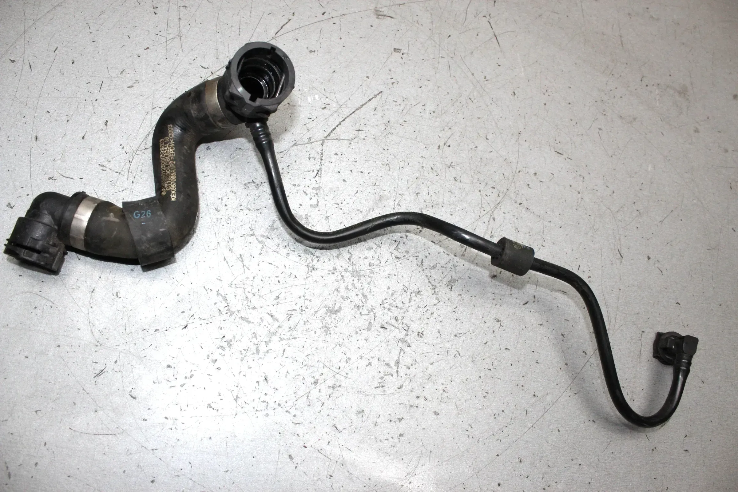 Kühlwasserschlauch Kühlmittel Schlauch A2535012500 Mercedes Benz GLC X253 Bj.19 - Bild 1