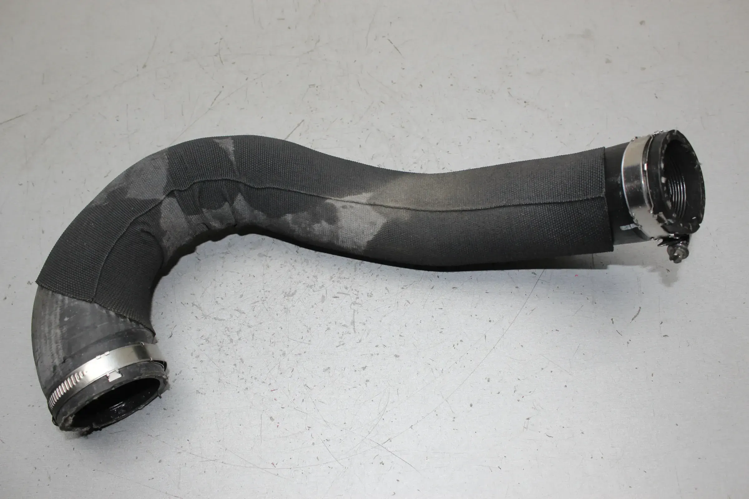 Ladeluftschlauch Leitung Schlauch Rohr 4G0145738T Audi A6 4G 2.0 TDI Bj.12 - Bild 1