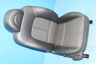 Peugeot 407 Bj.06 Sitz vorne rechts Teilleder m. Airbag el. einstellbar - Bild 1