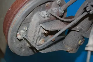 Hinterachse Achsträger Achse hinten Trommelbremse ABS Nissan Micra III K12 Bj.09 - Bild 7