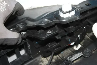 defekt Leder Türverkleidung vorne links BOSE Renault Scenic 4 IV Bj.17 - Bild 8