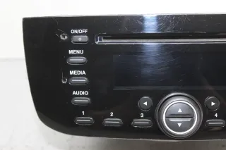 Autoradio Radio CD Player 28235664, 7355014090 Fiat Punto Evo 199 Bj.10 - Bild 2