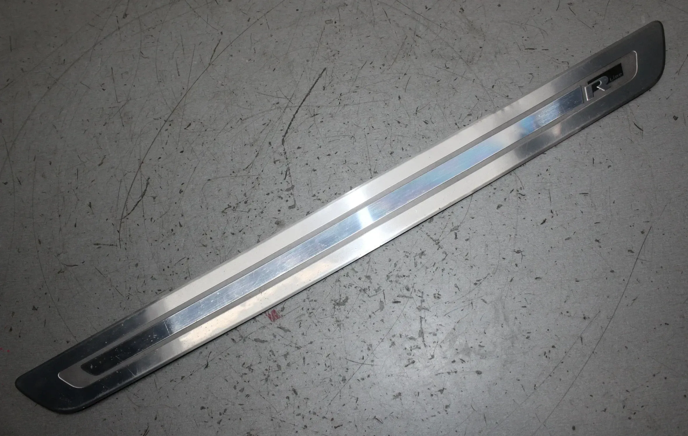 1x Einstiegleiste vorne links = rechts 5N0853537C (2) VW Tiguan I 5N R-Line - Bild 1