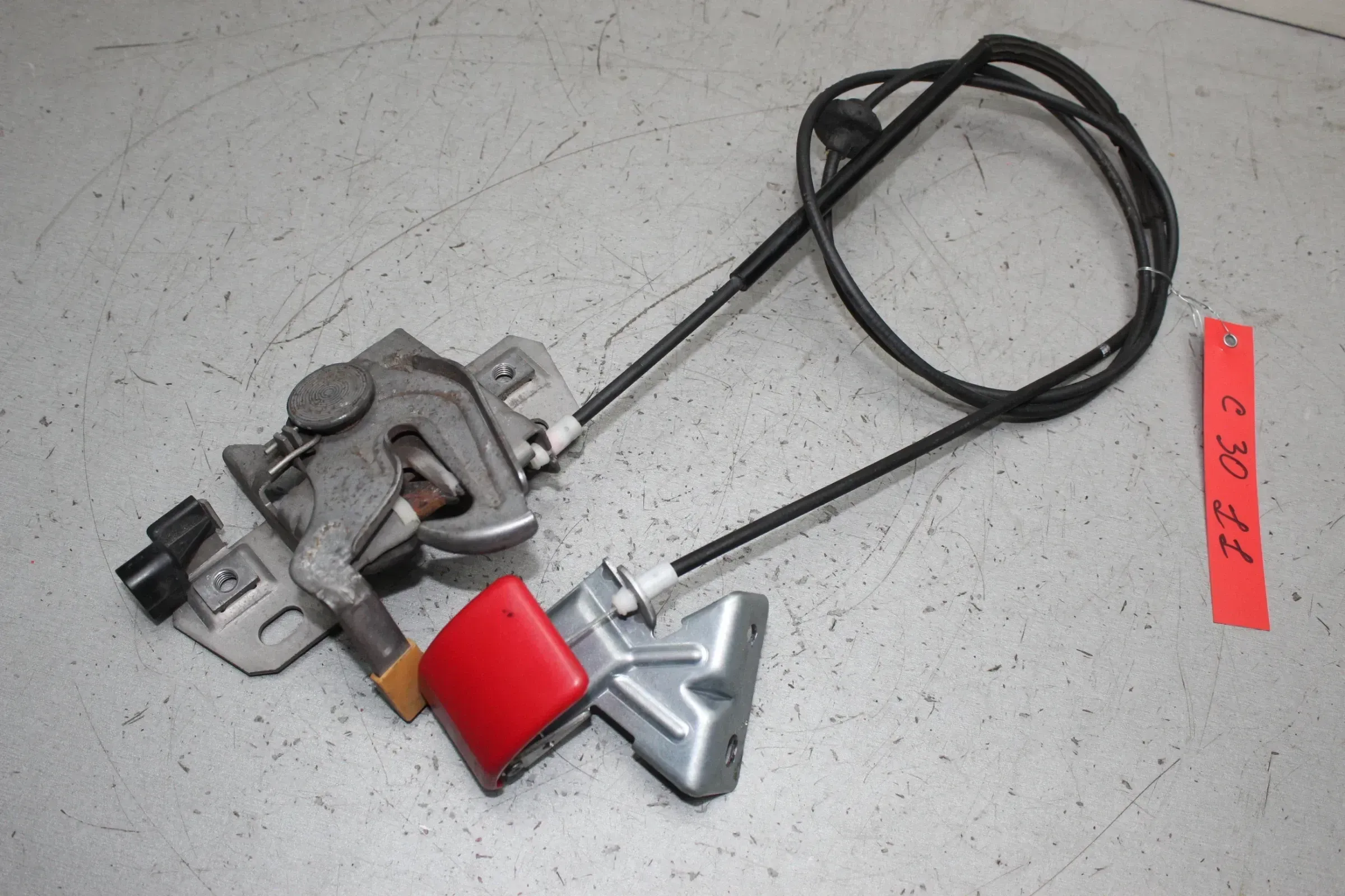 Schloss Ver/Entriegelung Motorhaube Seilzug 30716530 Volvo C30 D4 Bj.11 - Bild 1