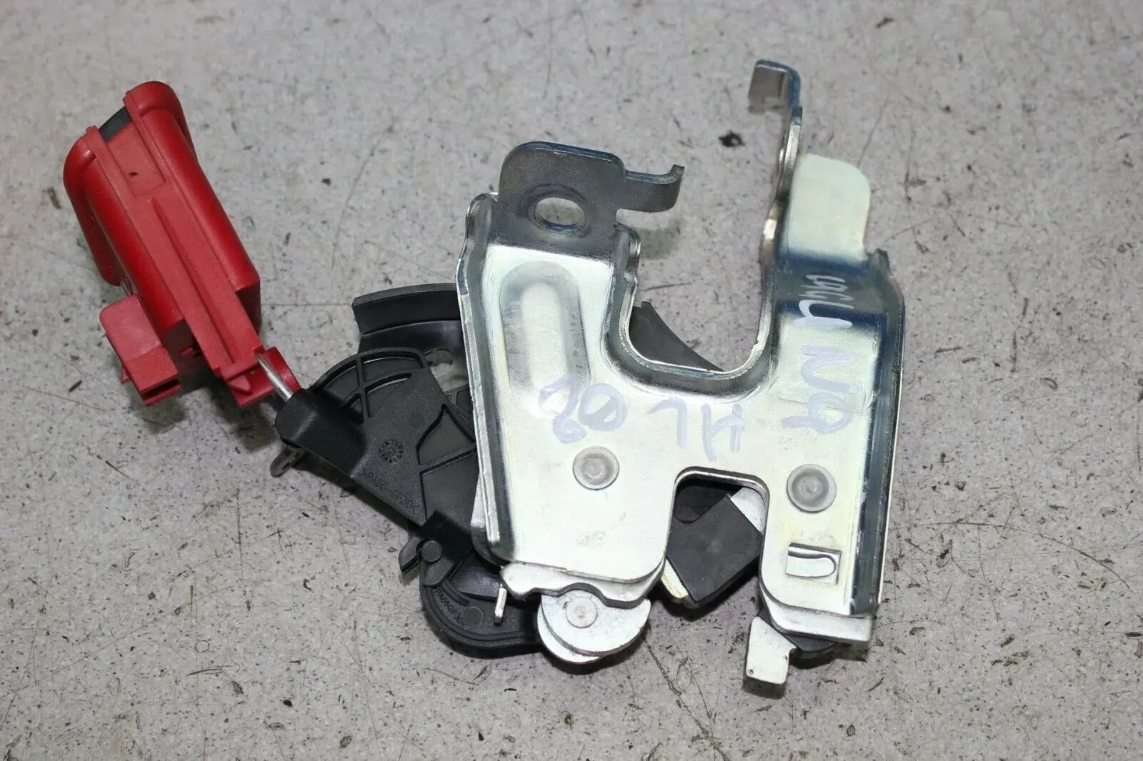 Renault Laguna III Bj.08 Entriegelung Schloß für Sitz hinten links 883910001R - Bild 1
