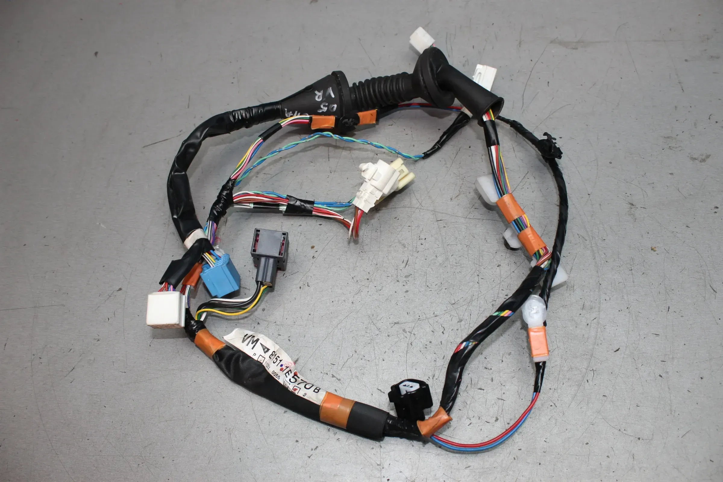 Türkabelbaum Kabelbaum vorne rechts 821511E570B Toyota Corolla E12 Bj.05 - Bild 1