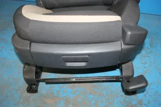 defekt! Beifahrersitz Sitz vorne rechts Citroen C4 Grand Picasso II Bj.14 - Bild 4