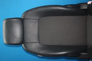 Beifahrersitz Teilleder Sitz vorne rechts Chevrolet Captiva C100 Bj.08 - Bild 6