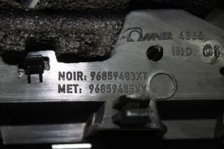 Dreieck Blende Abdeckung Kotflügel links 96859483XT Peugeot 5008 I 0E_ Bj.13 - Bild 4