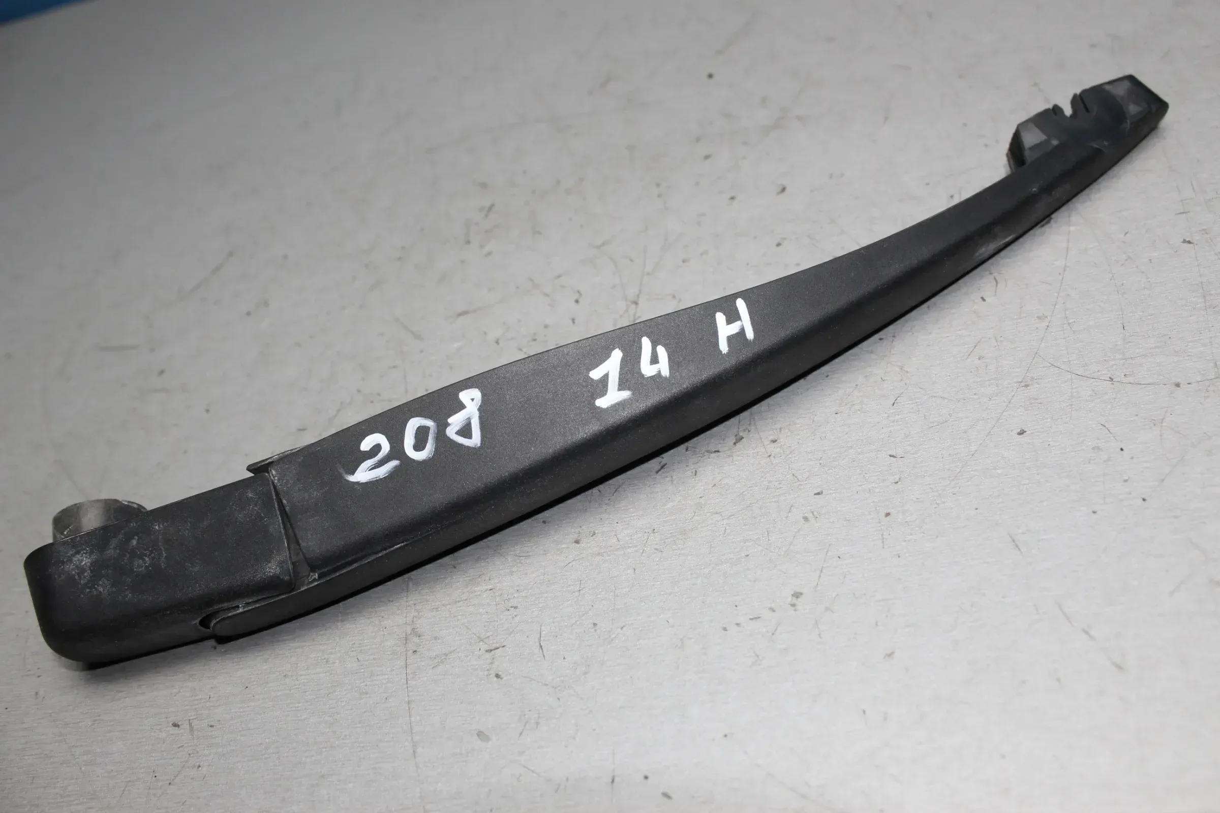 Wischerarm hinten 9673234180 Peugeot 208 I Bj.14 - Bild 1