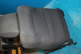 Beifahrersitz Sitz vorne rechts Toyota Corolla E12 Bj.07 - Bild 5