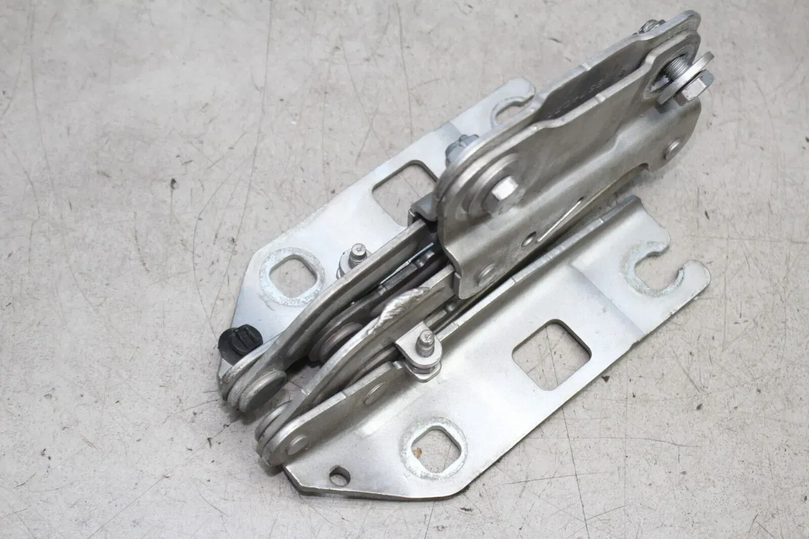2x Scharnier Motorhaube links rechts Silber C775 Mercedes W164 ML Bj.08 - Bild 1