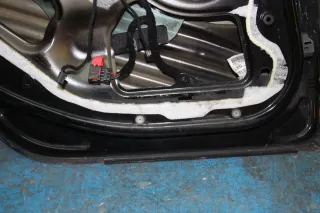 Tür hinten links mit Türscheibe Schwarz 891 Fiat Bravo II 198 Bj.08 - Bild 8