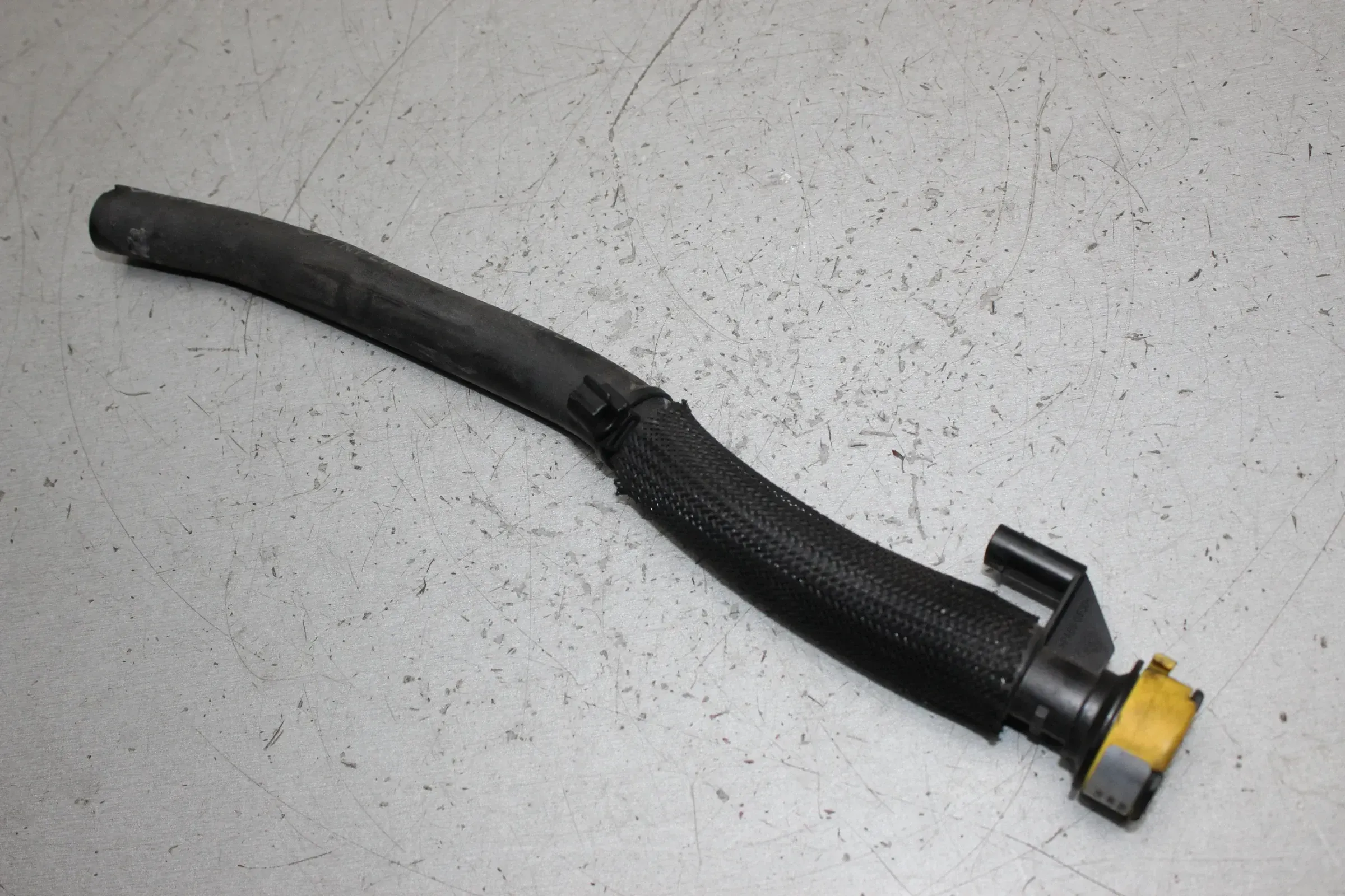 Schlauch Sensor Abgasrückführung 9804264280 Peugeot 308 II SW 1.2 THP Bj.15 - Bild 1