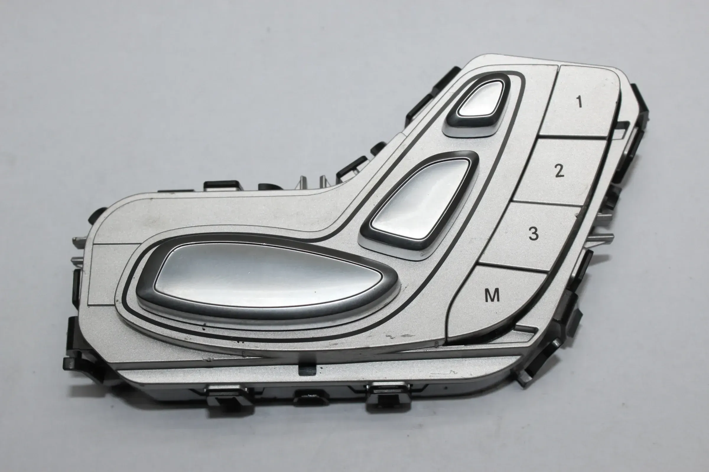 Mercedes Benz W213 Memory Schalter Sitzverstellung vorne rechts A2139055815 - Bild 1
