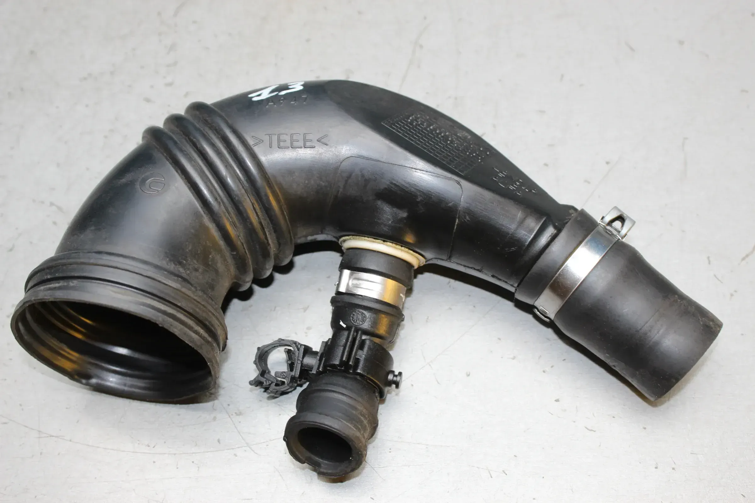 Ansaugschlauch Ladeluftschlauch Schlauch 51879778 Fiat Punto 199 1.3 D Bj.13 - Bild 1