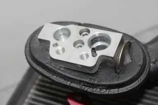 Klimaverdampfer mit Expansionsventil 1K0820679 VW Tiguan I 5N Bj.13 - Bild 4