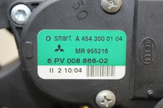 Gaspedal Pedal Gaswertgeber A4543000104, MR955216 Smart Forfour 454 1.3 Bj.04 - Bild 5