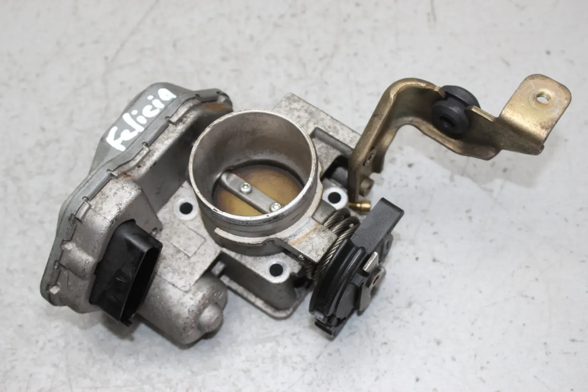 Drosselklappe Pieburg 047133067 5WP4270 Skoda Felicia I 6U1 1.3 40 KW Bj.96 - Bild 1