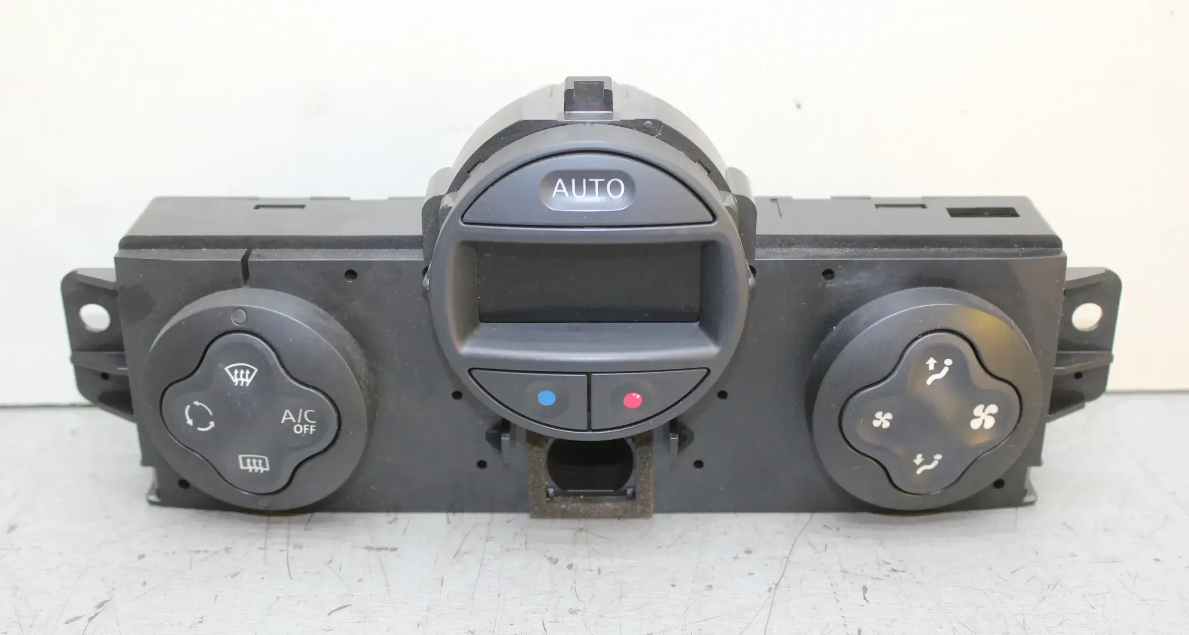 Klimabedienteil Bedienteil Klima Heizung 275104539R Renault Kangoo II 2 KW Bj.18 - Bild 1