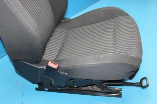 Fahrersitz Sitz vorne links VW Polo V 6R Bj.11 - Bild 8