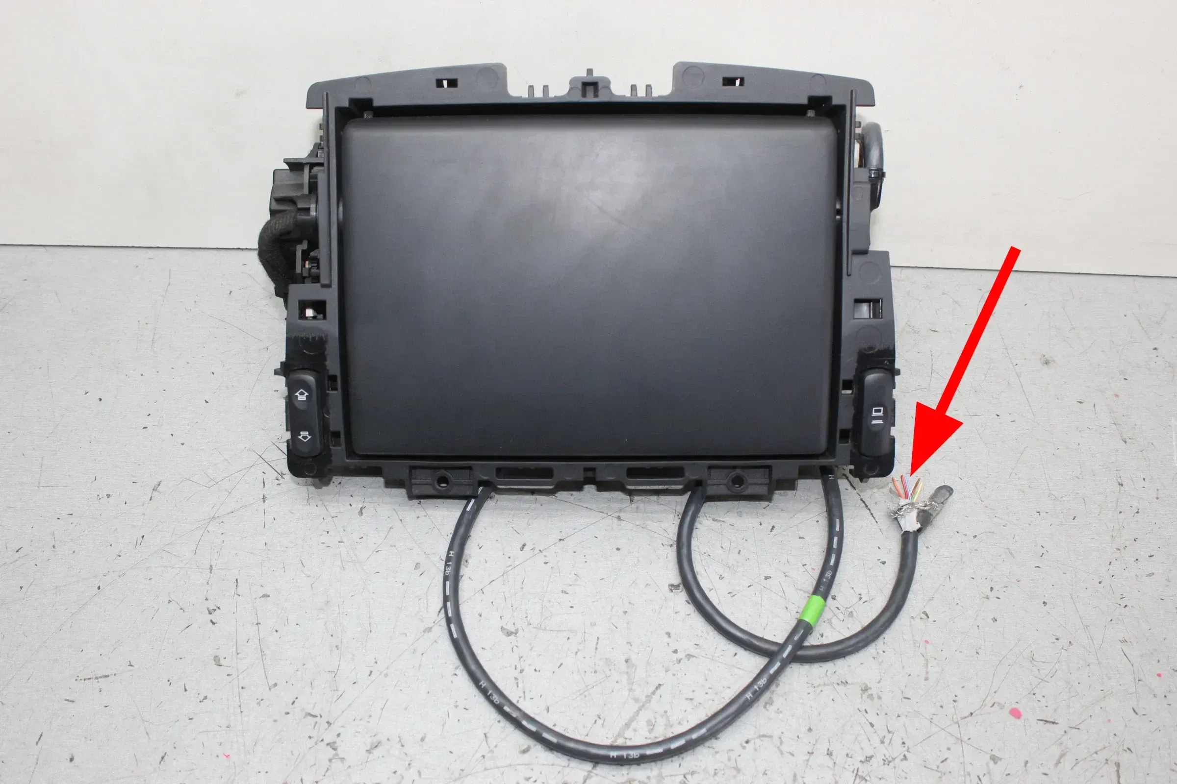Kabel defekt Bildschirm Navi Anzeige Display 98043349ZD Peugeot 5008 I 0E_ Bj.13 - Bild 1
