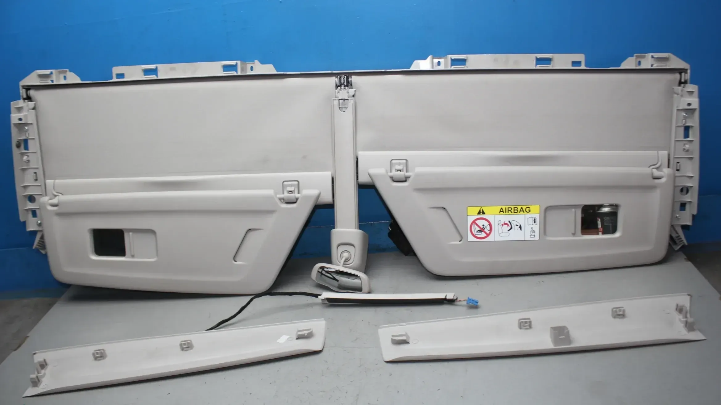 Sonnenblende Rolle oben rechts links 98018897BJ Citroen C4 Grand Picasso II Bj.14 - Bild 1