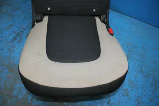 2-Reihe Sitz hinten rechts Citroen C4 Grand Picasso II Bj.14 - Bild 2