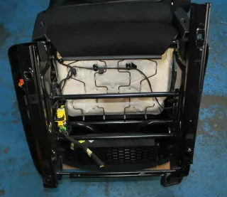 defekt! Fahrersitz Sitz vorne links Armlehne Citroen C4 Grand Picasso II Bj.14 - Bild 9