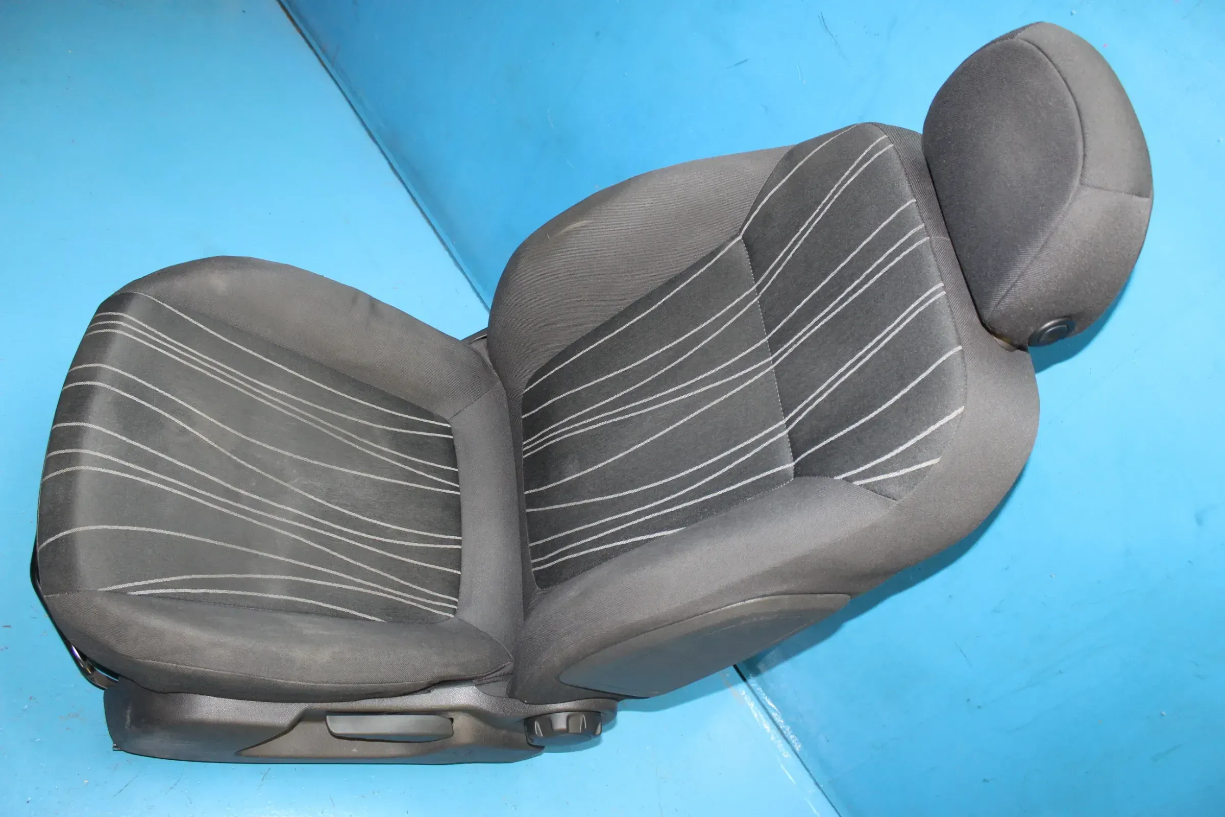 Fahrersitz Sitz vorne links Opel Corsa D 4-türig Bj.10 - Bild 1