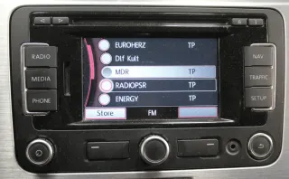 Autoradio NAVI Autoradio CD SD AUX Navigation 3C0035270 VW Passat 3C B6 Bj.06 - Bild 2