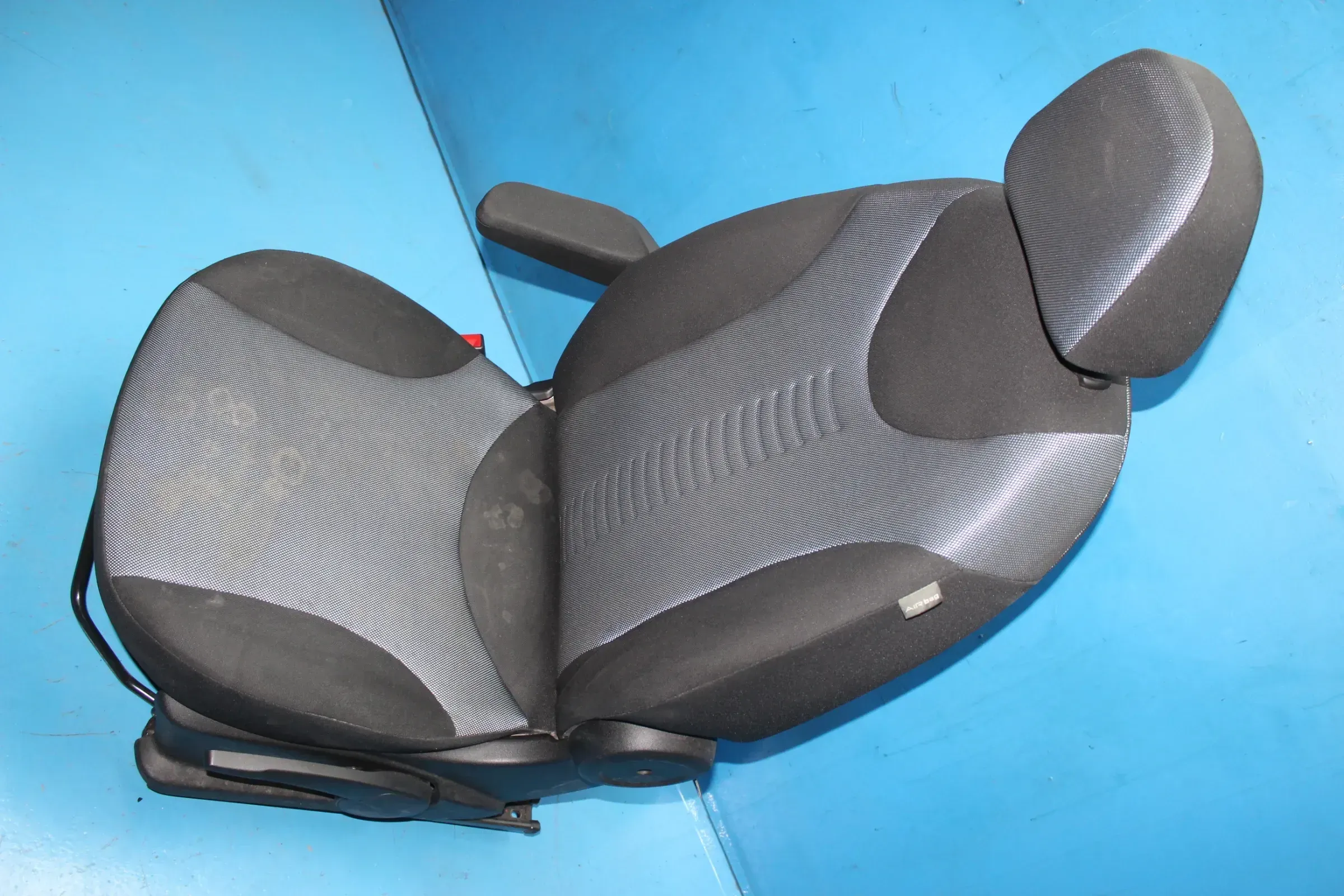 Fahrersitz Sitz vorne links mit Armlehne Fiat Idea 350 Bj.07 - Bild 1
