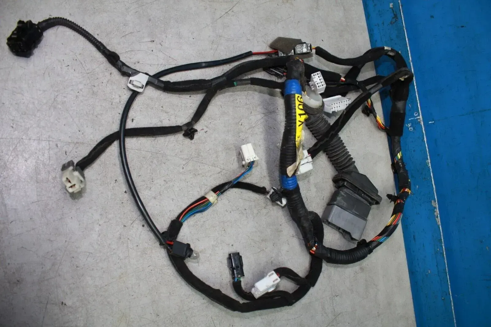 Türkabelbaum Kabelbaum Tür vorne links 91801-3E060 E KIA Sorento I JC Bj.07 - Bild 1