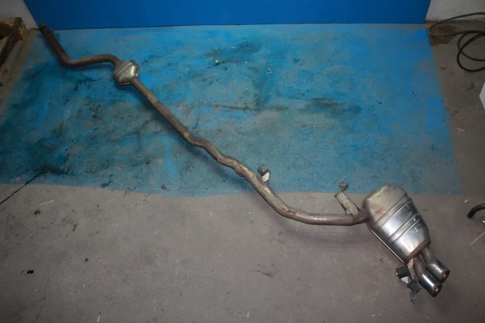 Auspuff Endschalldämpfer Endtopf 8575825 8510381 BMW 5er F10 518D Bj.15 - Bild 1