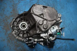 Schaltgetriebe 6 Gang Getriebe code TL4 B 013 Renault Laguna 3 III 1.5 dCi Bj.10 - Bild 5