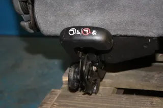 Leder Sitz 3-Reihe hinten Rücksitz Rücksitzbank Chrysler Voyager IV RG GY Bj.08 - Bild 9