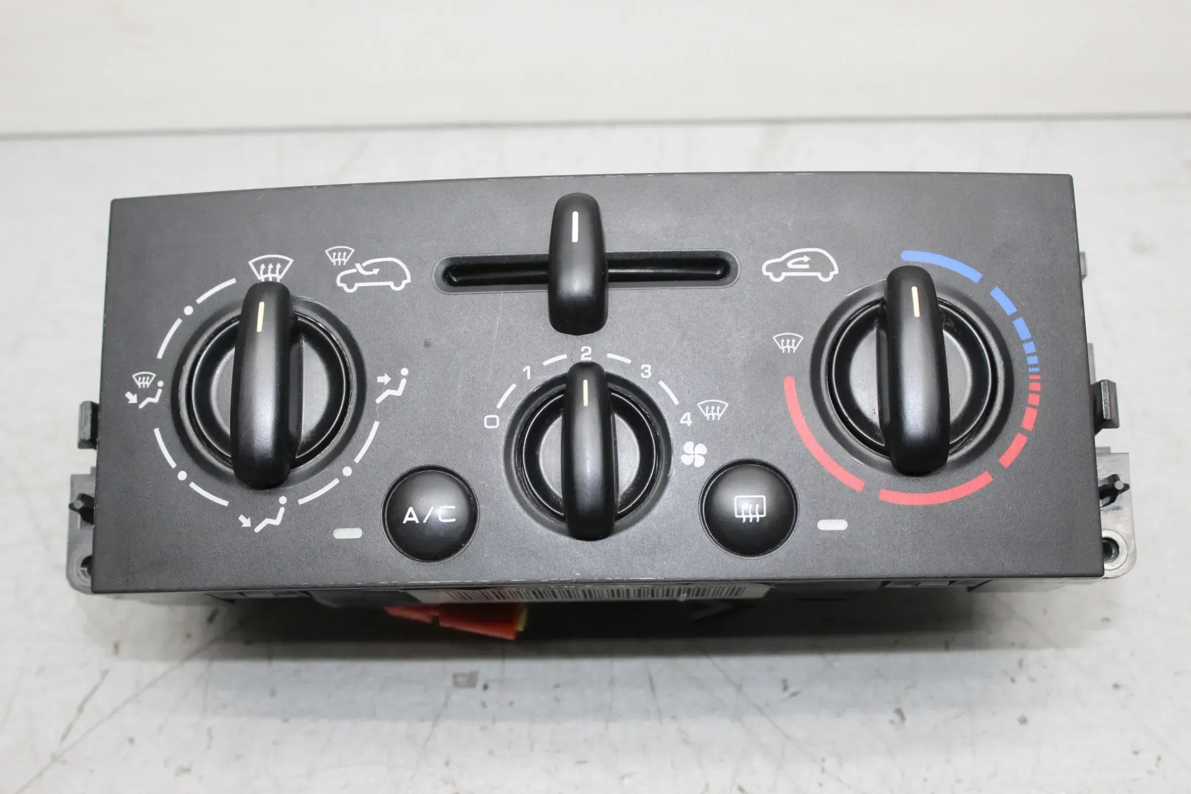 Klimabedienteil Bedienteil Klima Heizung 69910002 N102079BC Peugeot 207 CC Bj.07 - Bild 1