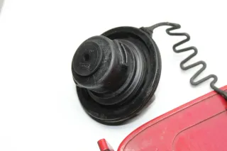 Tankklappe Tank Verschluss Deckel 612 Rot 31217785 Volvo C30 2.0 D4 Bj.11 - Bild 5