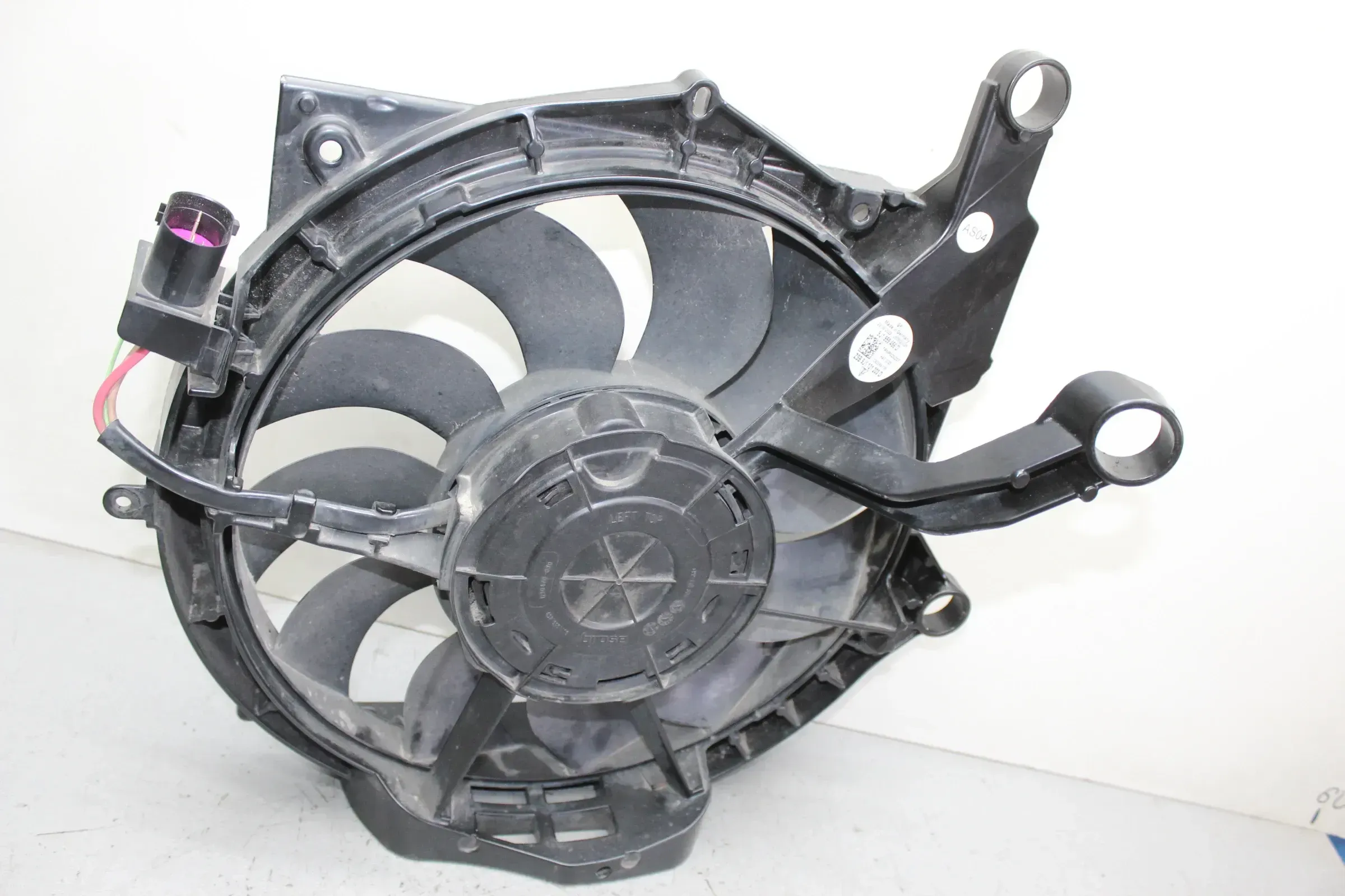 Porsche Taycan 9J1 2022 Kühlerlüfter Lüftermotor Lüfter 9J1959456D 9J1121249D - Bild 1