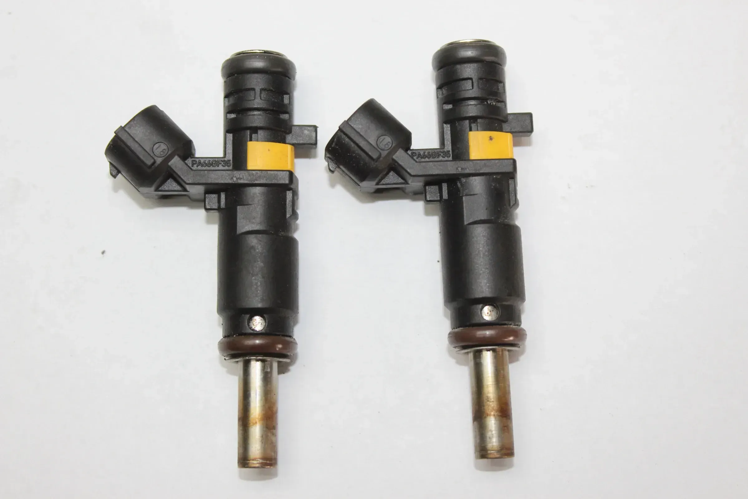 2x Einspritzdüse Einspritzventil V752817680 MINI Cooper R58 1.6 Bj.13 - Bild 1