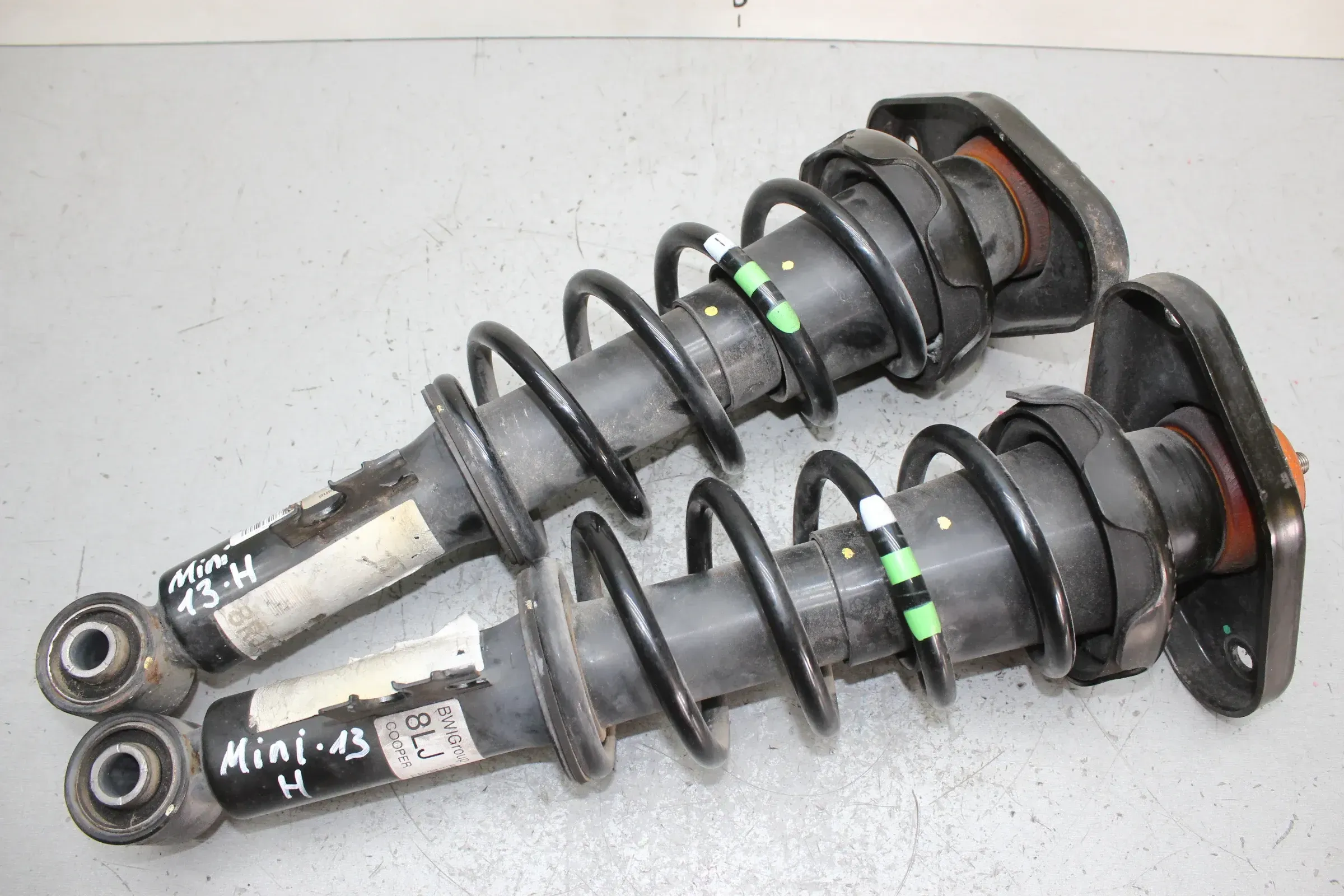 2x Stoßdämpfer Federbein hinten links und rechts 22270186 MINI Cooper R56 Bj.13 - Bild 1