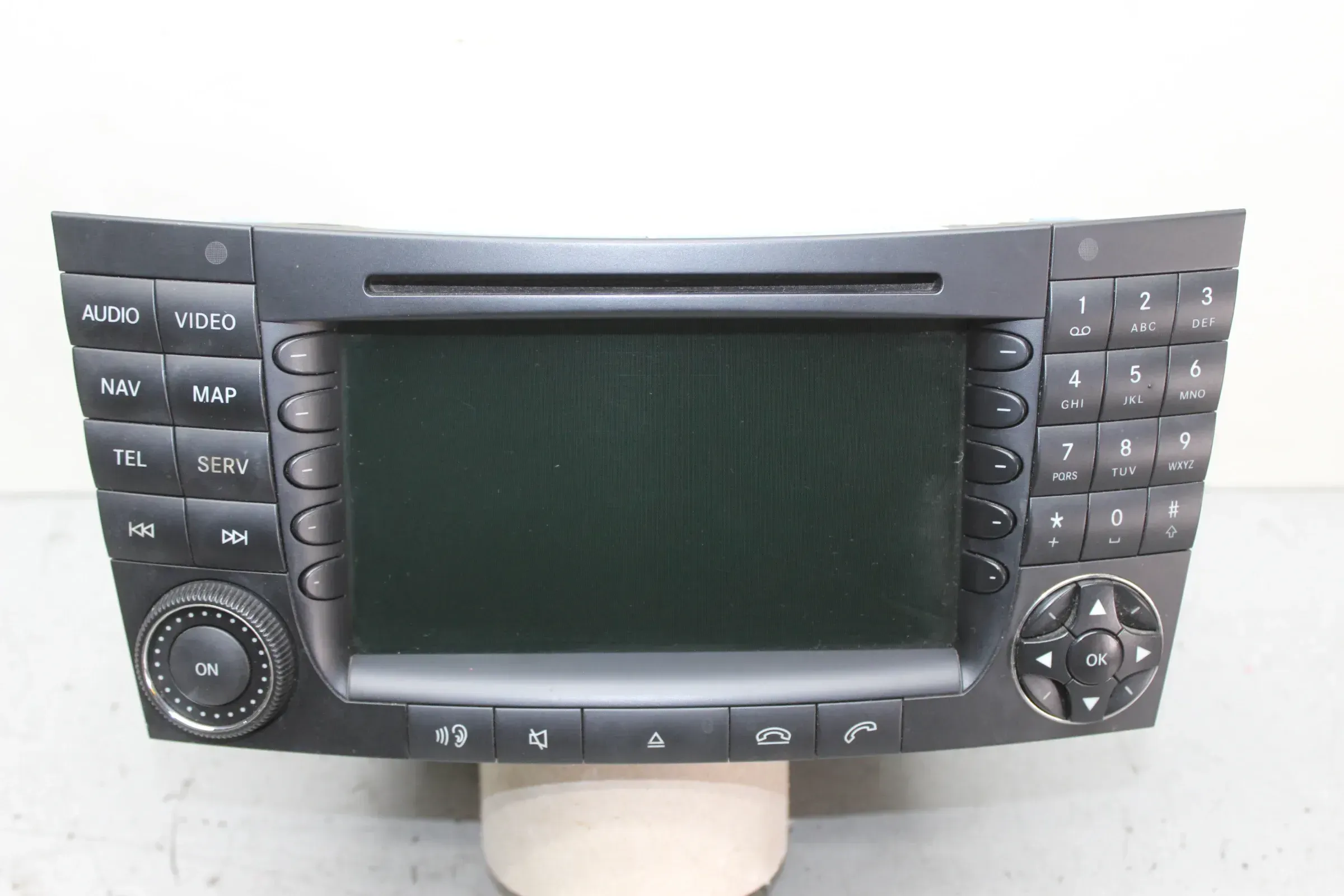 Autoradio Navi Radio CD Navigation A2118203597 Mercedes E-Kl W211 Bj.06 - Bild 1